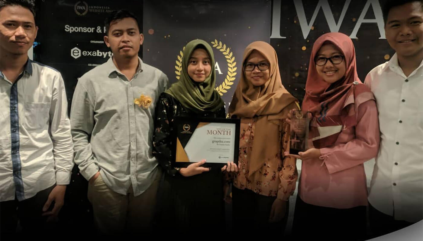 grapiku-mendapatkan-penghargaan-iwa-2018(1) Grapiku Meraih Penghargaan Indonesia Website 2018