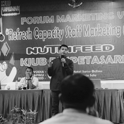 inside-grapiku-1-bw Company Profile Inside Grapiku