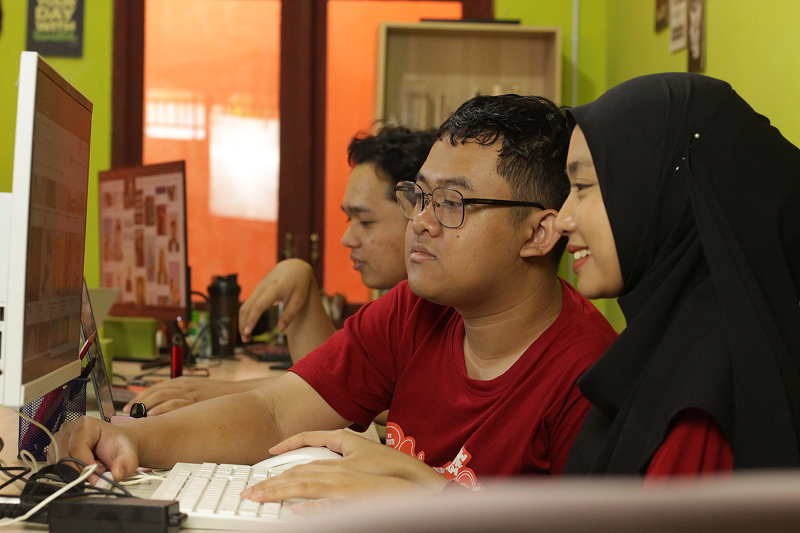 sober-tim Sober tim ketika bekerja untuk klien